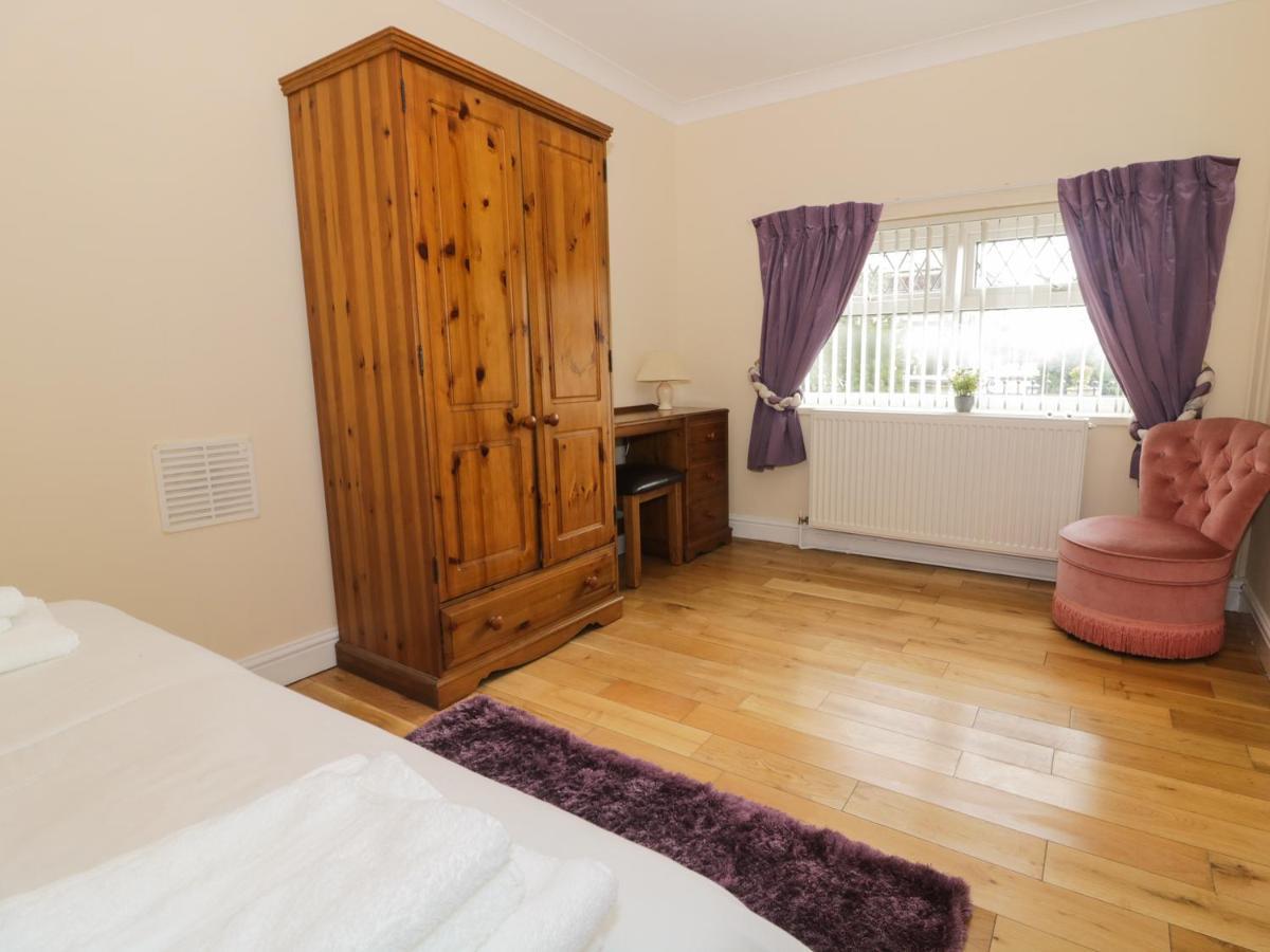 Ffynnonlwyd Cottage Llangynin Eksteriør billede