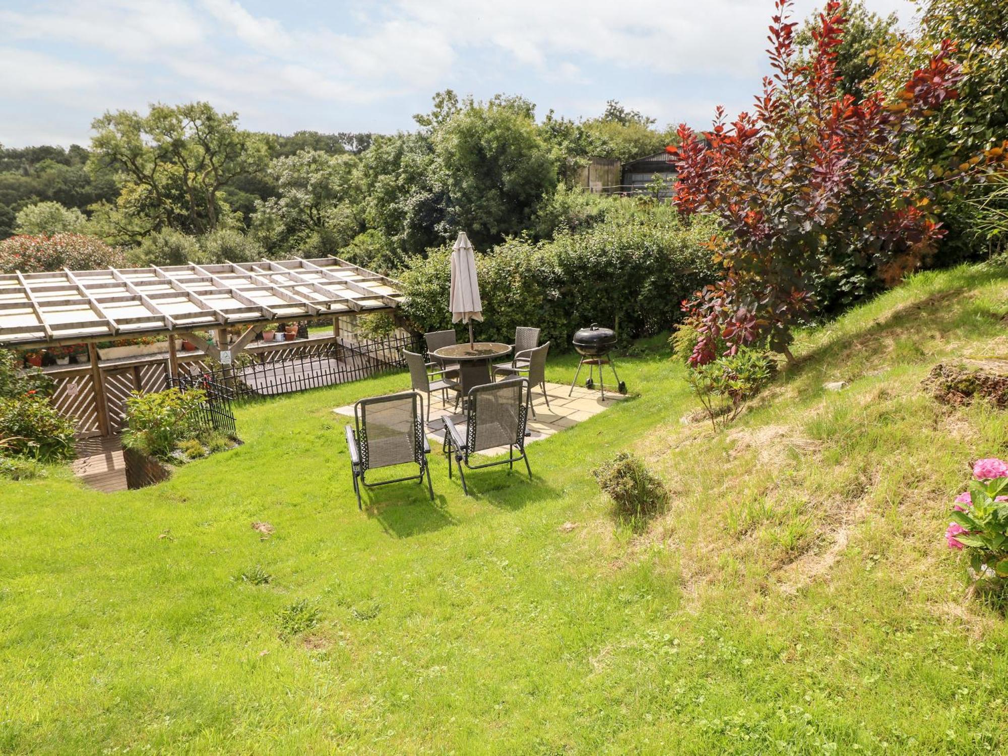 Ffynnonlwyd Cottage Llangynin Eksteriør billede