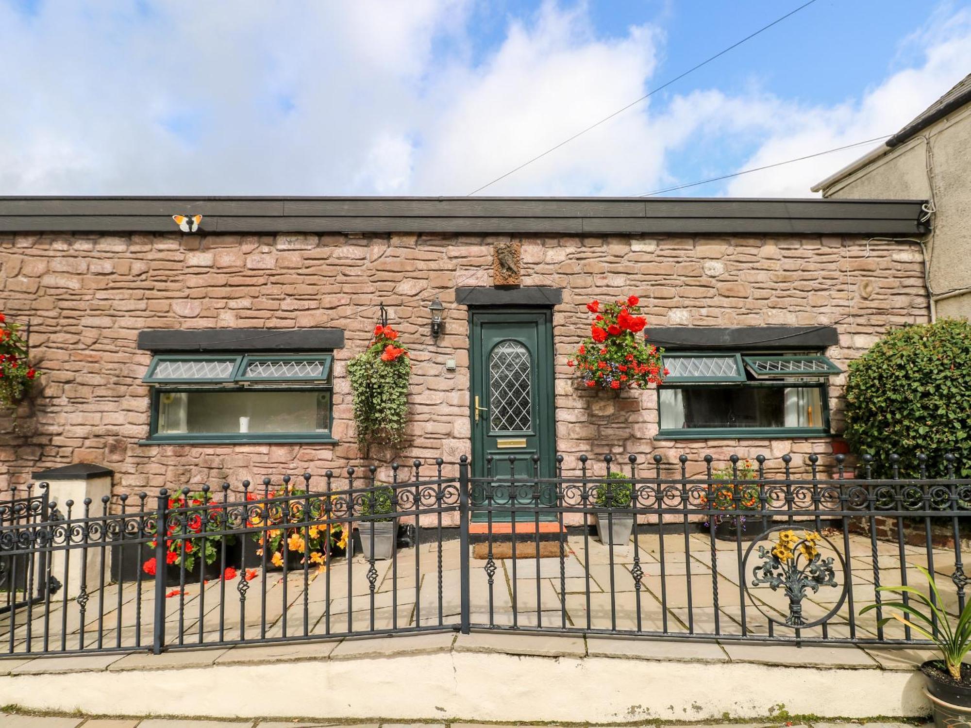 Ffynnonlwyd Cottage Llangynin Eksteriør billede