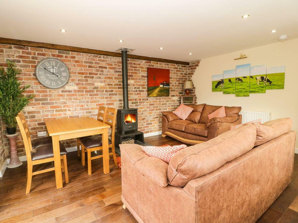 Ffynnonlwyd Cottage Llangynin Eksteriør billede