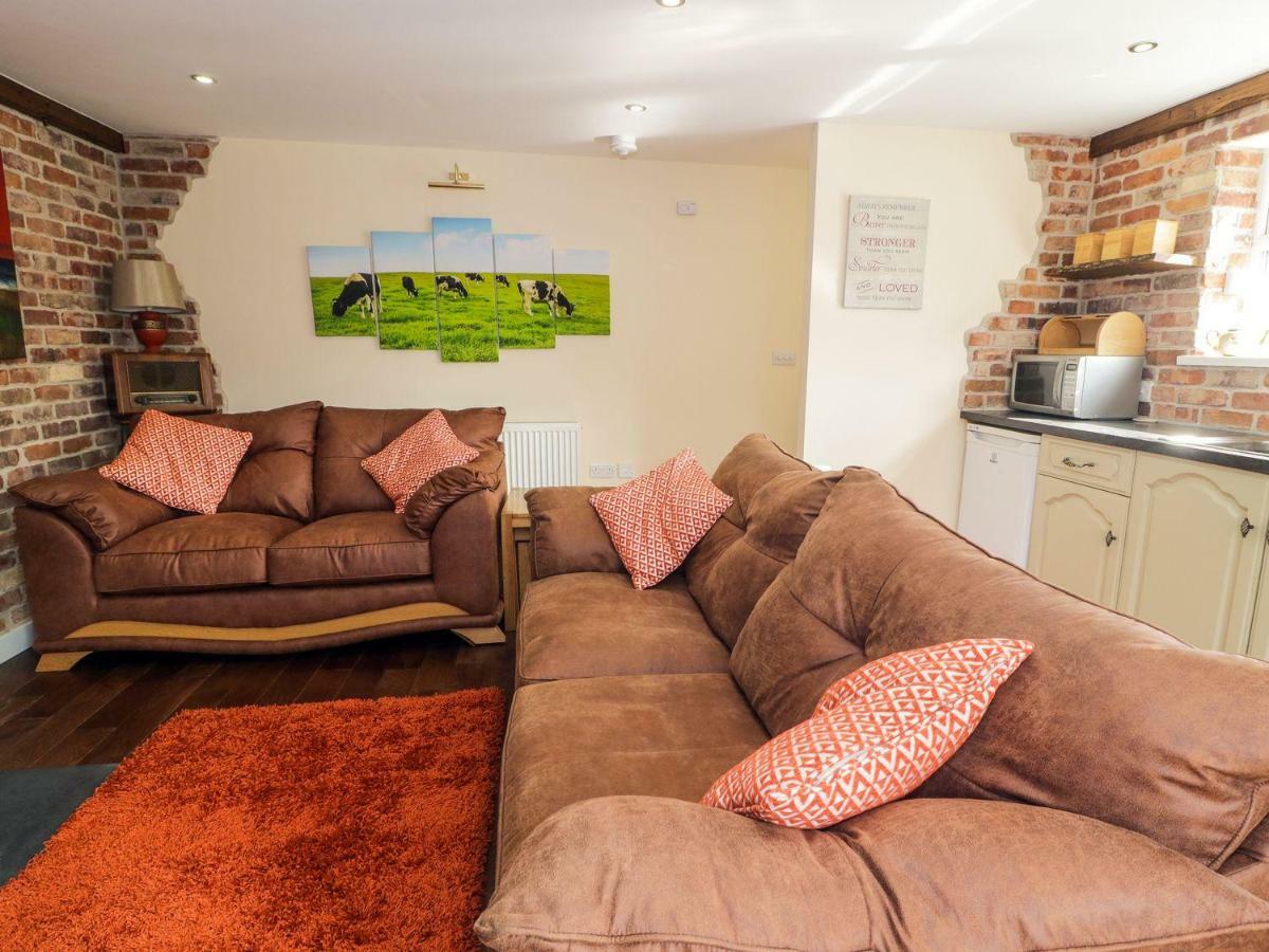 Ffynnonlwyd Cottage Llangynin Eksteriør billede